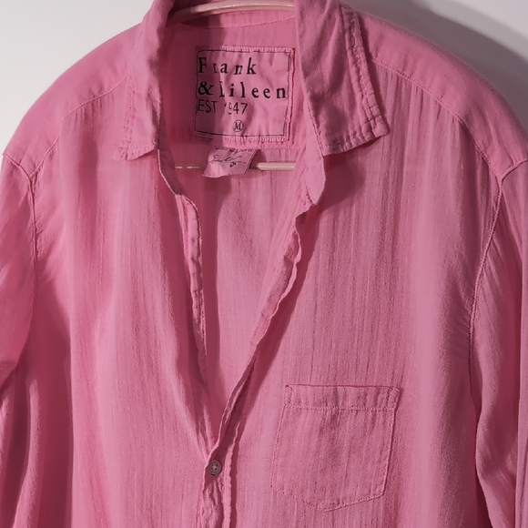 Frank & Eileen | 100% Cotton Bright Pink Lightweight Button-Down Shirt Size M - Picture 2 of 9